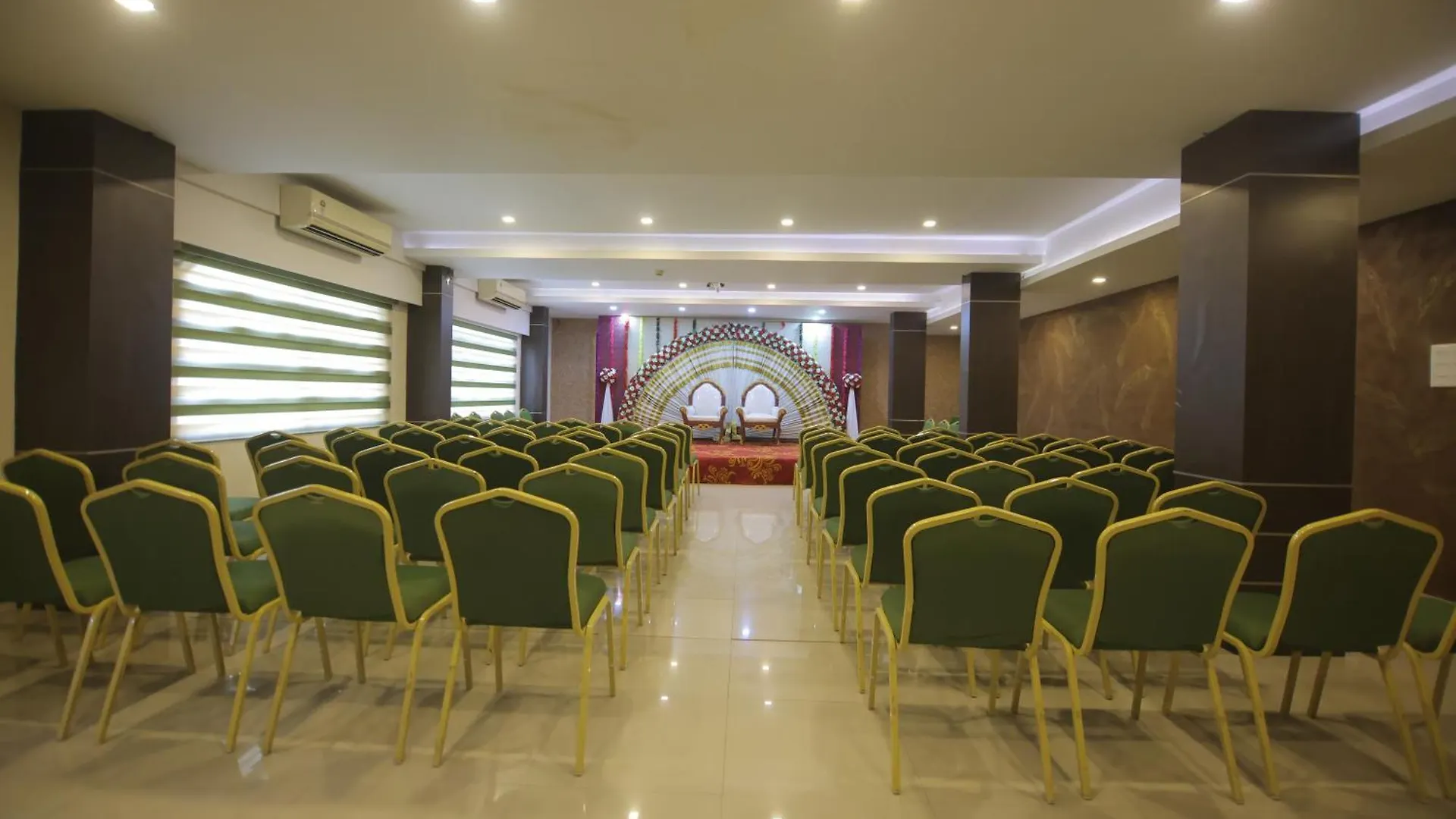 Nakshatra Emerald Guruvayur Hotel