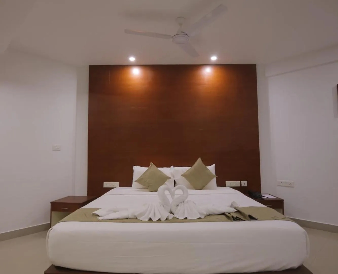 Hotel Nakshatra Emerald Guruvāyūr